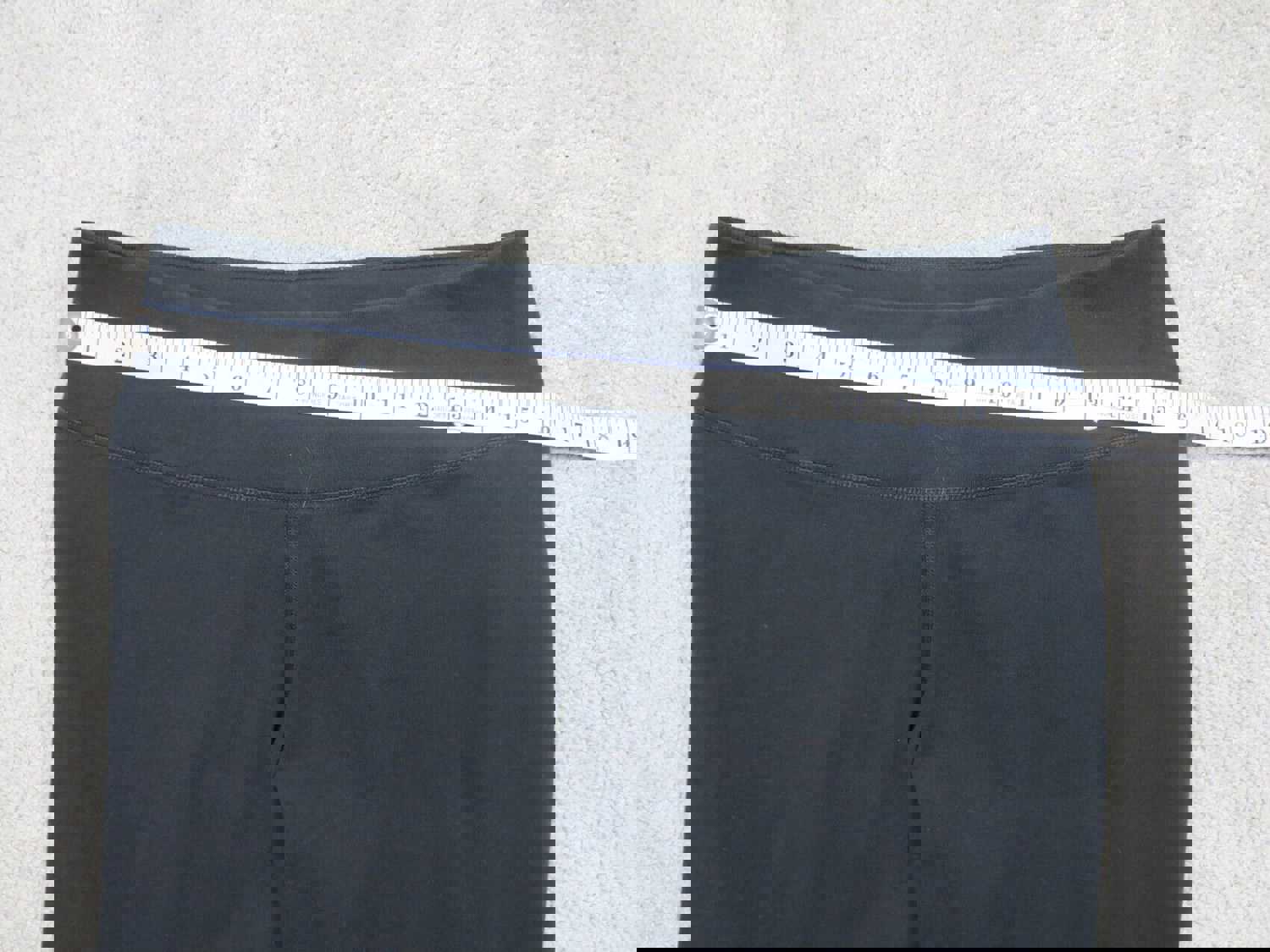 Nike Women's Large Black Yoga Leggings with Swoosh Logo