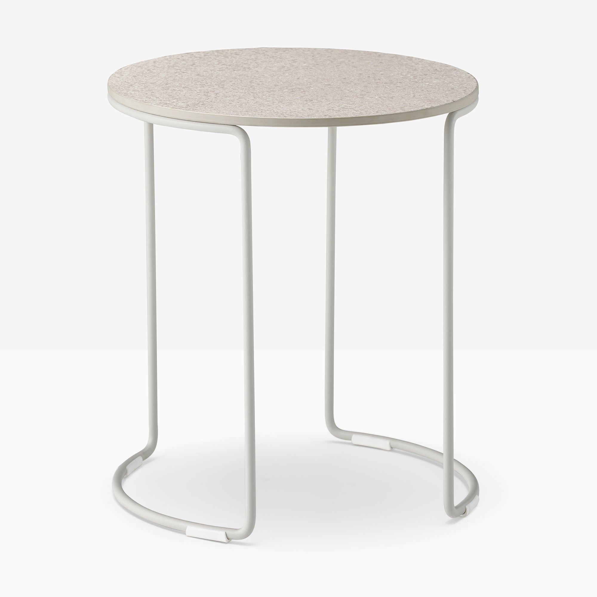 CIRCUIT Side Table Outdoor - Light and Versatile Coffee Table