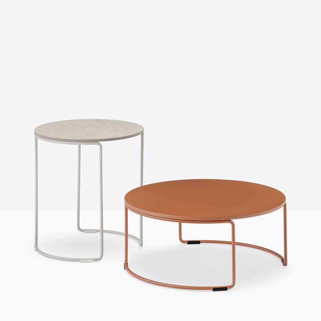 CIRCUIT Side Table Outdoor - Light and Versatile Coffee Table