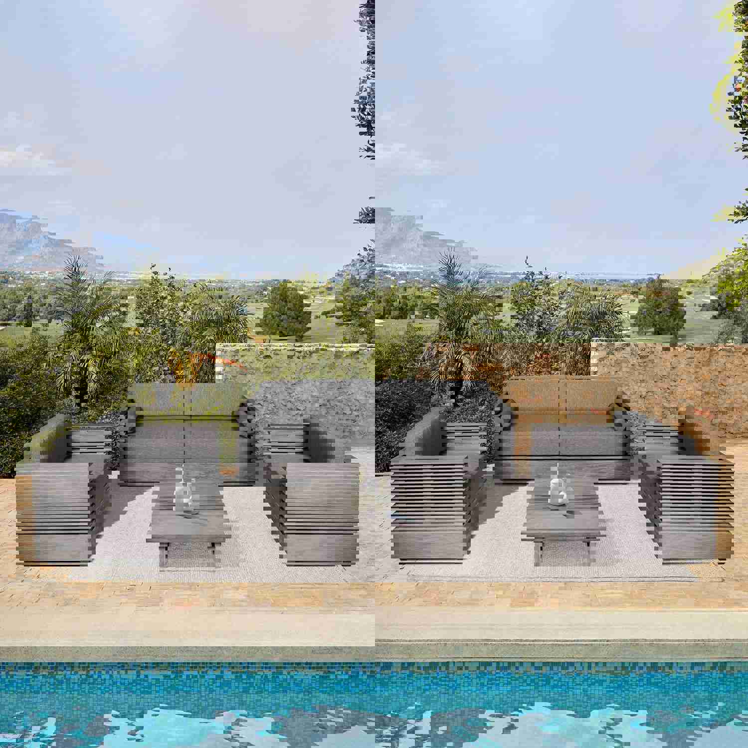 Vivid Outdoor Coffee Table