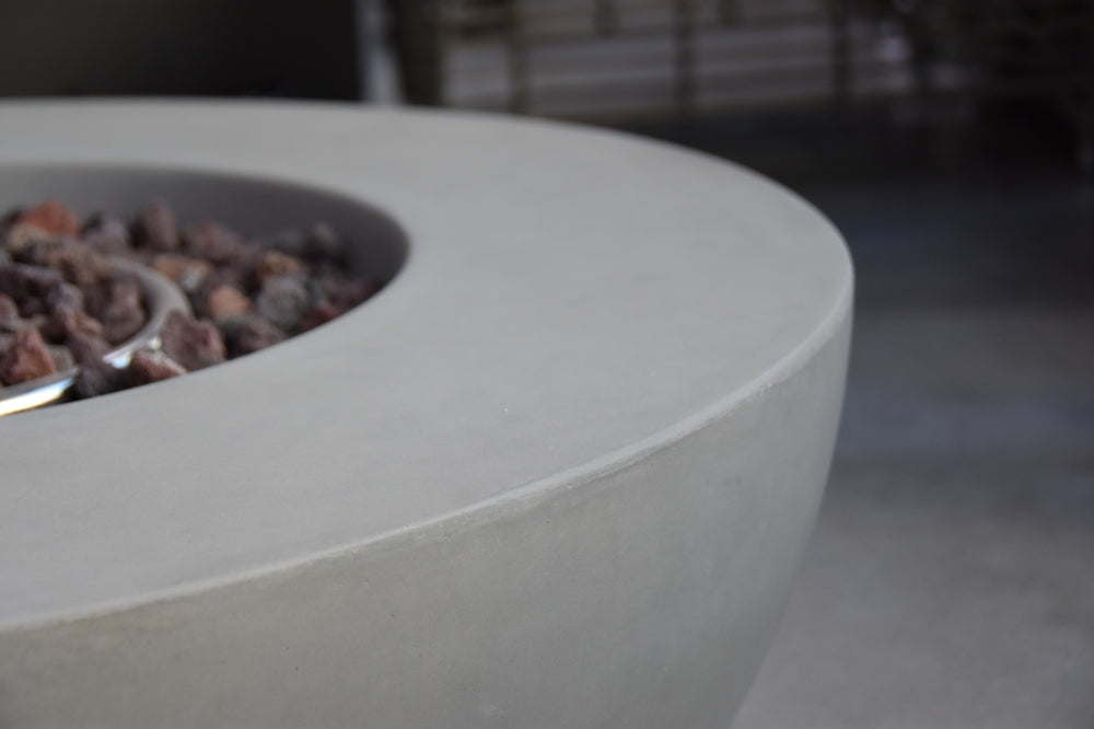 Roca Outdoor Fire Pit Table - Choose Your Fuel Type for Year-Round Warmth