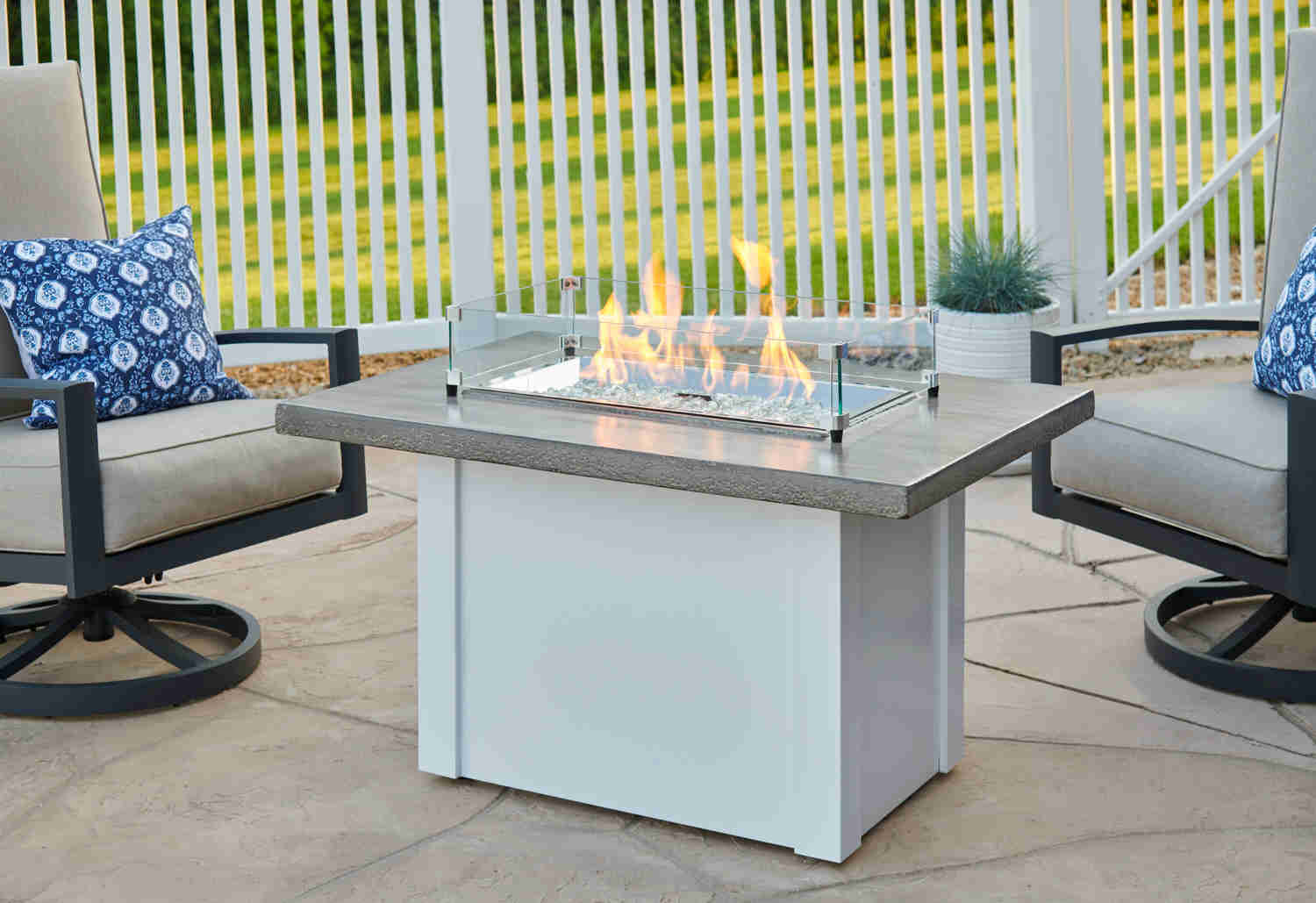 Outdoor GreatRoom Company Havenwood 44-Inch Rectangular Propane Gas Fire Pit Table